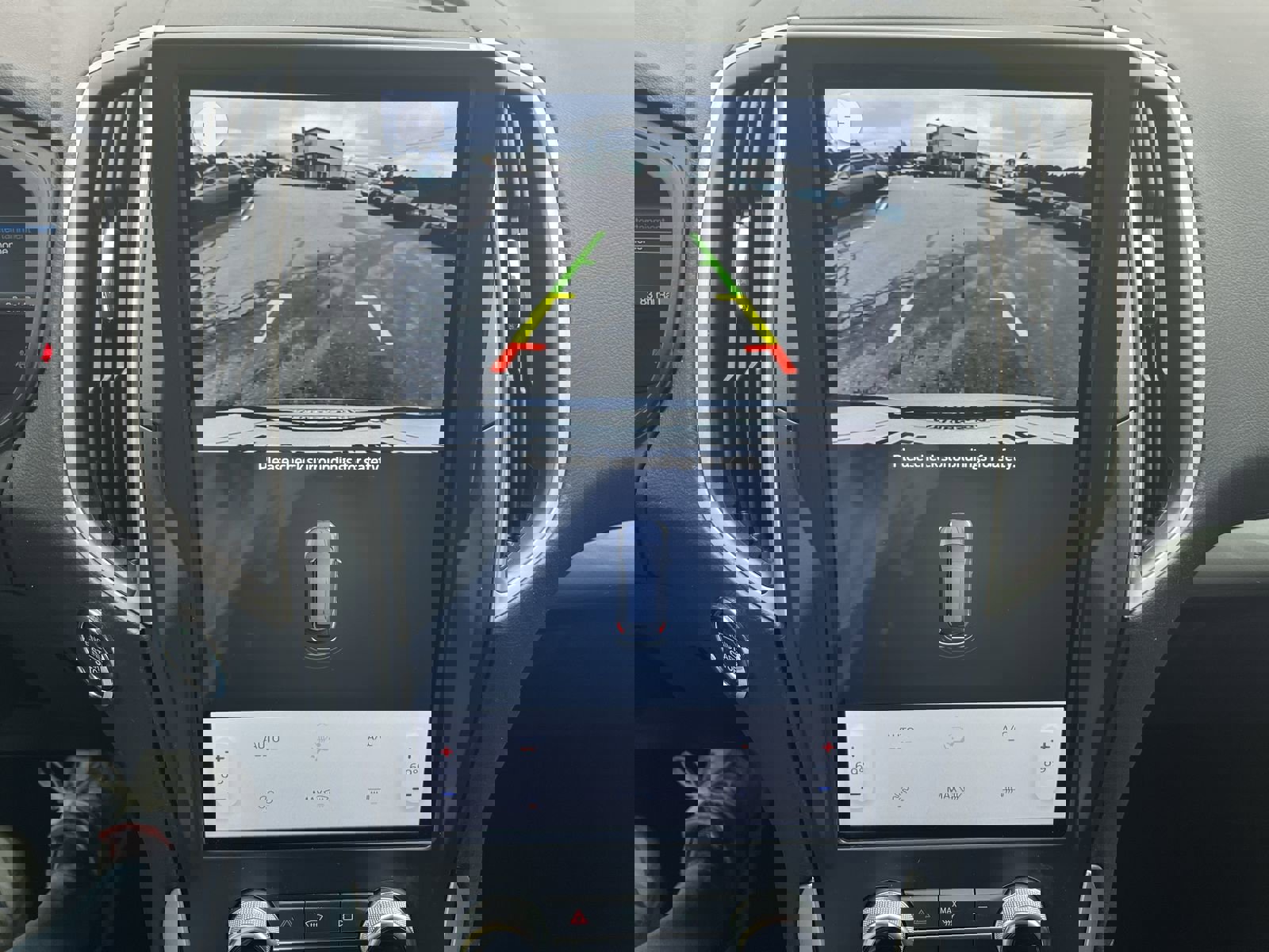 Used 2024 Ford Edge SE w/ Black Appearance Package image 21