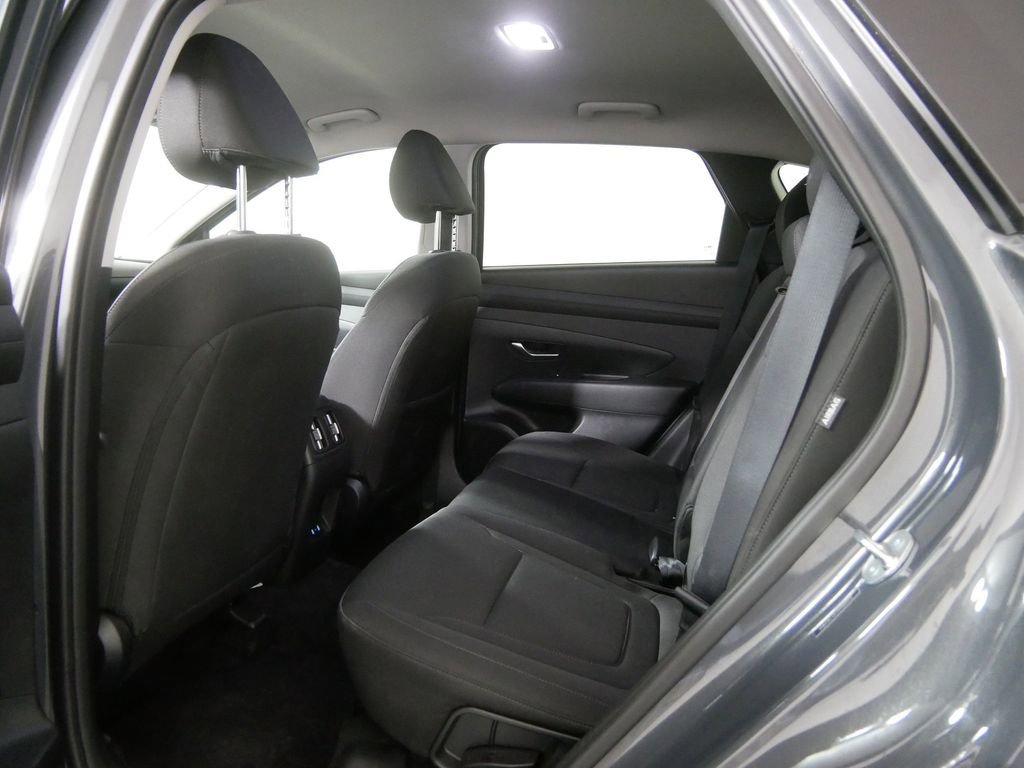 Used 2025 Hyundai Tucson SEL image 16