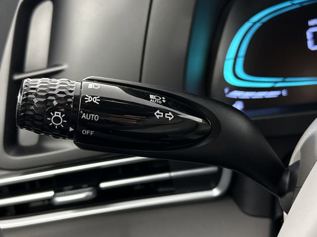 New 2026 Hyundai Elantra Hybrid FWD image 23