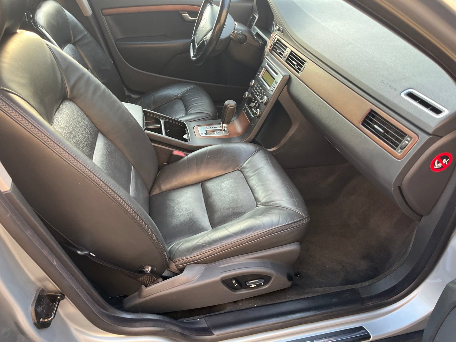 Used 2010 Volvo XC70 3.2 AWD/4WD image 15