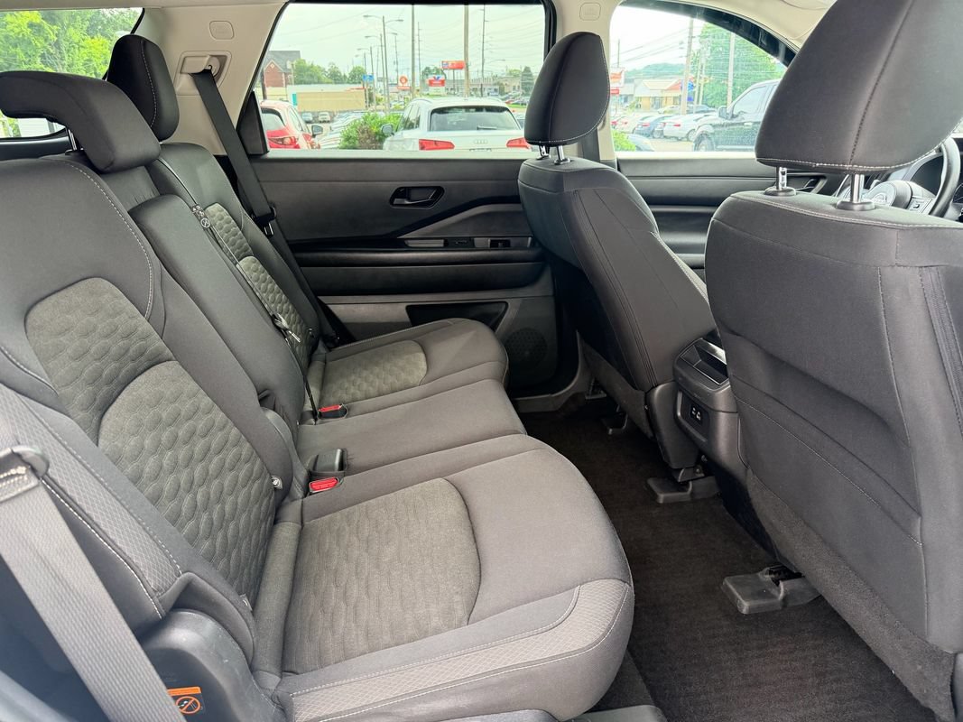 Used 2023 Nissan Pathfinder S AWD/4WD image 17