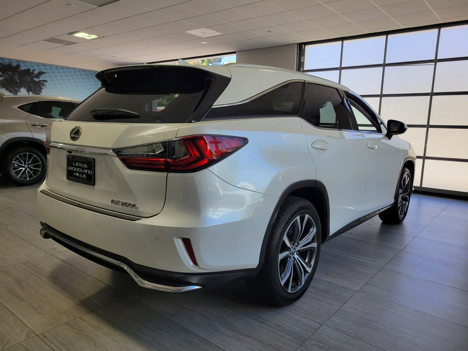 Used 2018 Lexus RX 350L FWD image 6