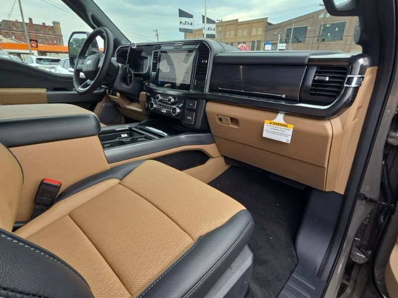 New 2026 Ford F450 Lariat w/ FX4 Off-Road Package AWD/4WD image 16