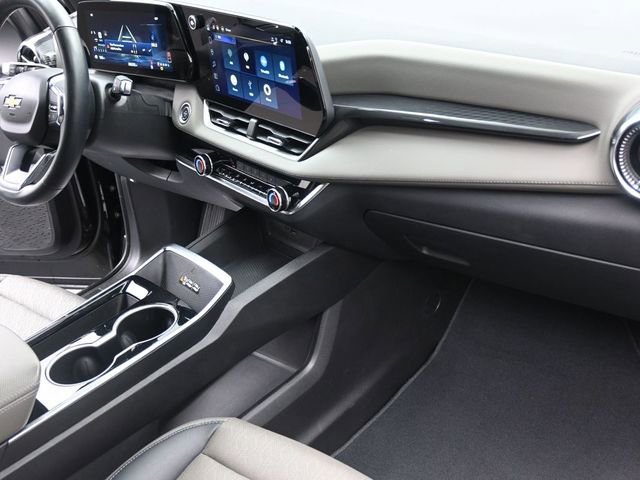 Used 2025 Chevrolet Equinox LT w/ Convenience Package II image 28