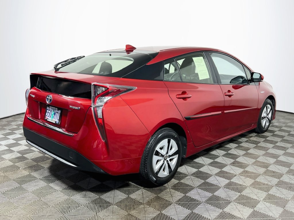 Used 2016 Toyota Prius Four w/ Advanced Technology Package FWD image 7
