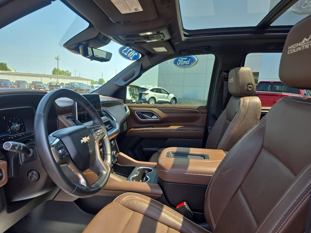 Used 2023 Chevrolet Tahoe High Country w/ Premium Package AWD/4WD image 15