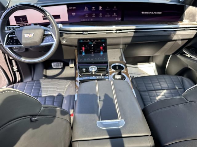 Certified 2025 Cadillac Escalade Sport Platinum w/ LPO, Floor Liner Package AWD/4WD image 19