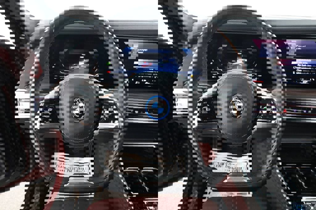 Used 2024 BMW i7 eDrive50 image 13