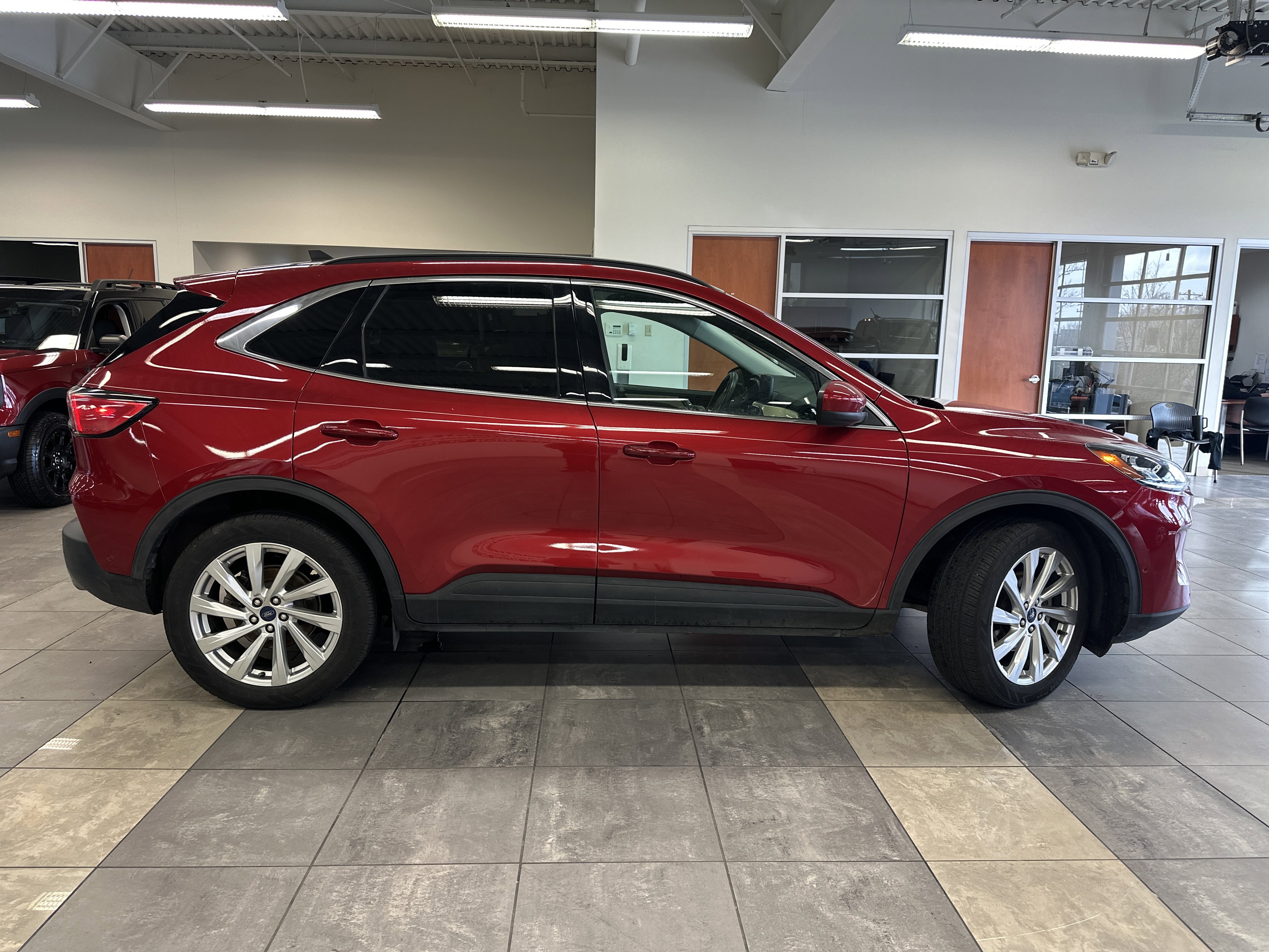 Used 2021 Ford Escape Titanium w/ Titanium Elite Package image 10