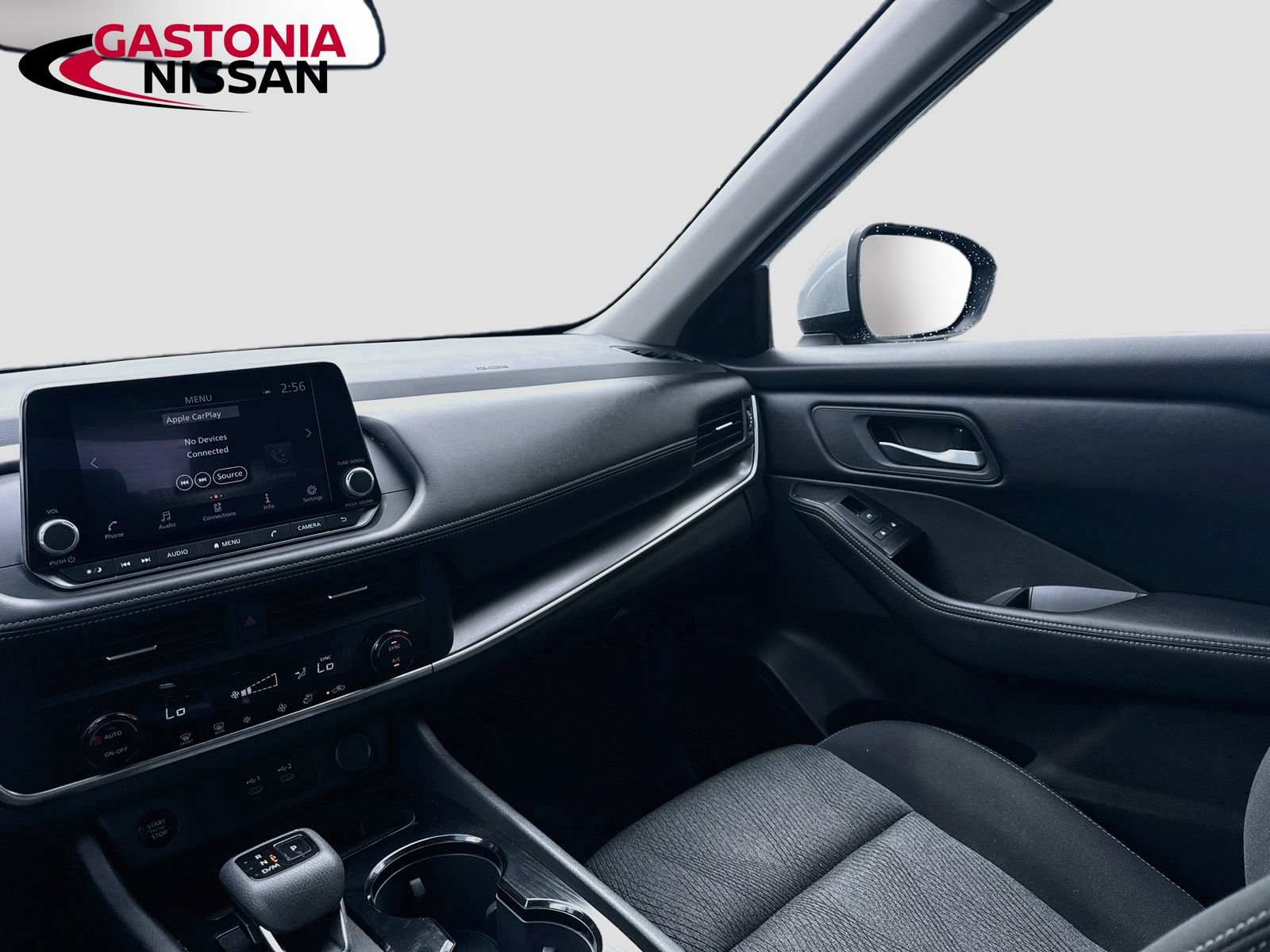 Used 2025 Nissan Rogue SV FWD image 30