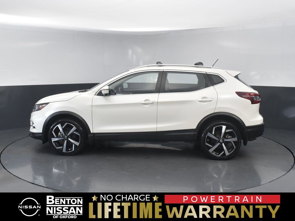 Used 2022 Nissan Rogue Sport SL image 1