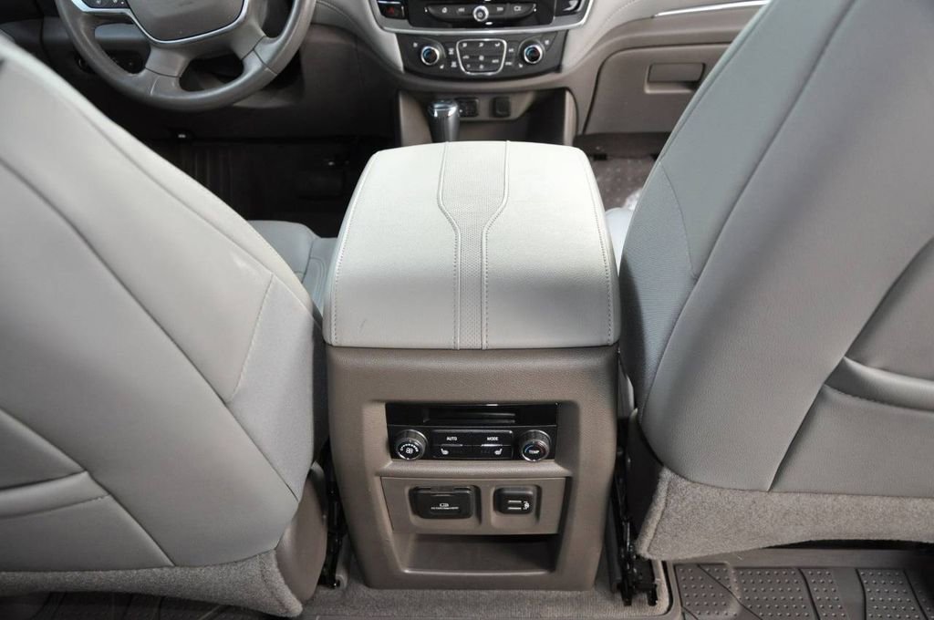 Used 2020 Chevrolet Traverse Premier image 21