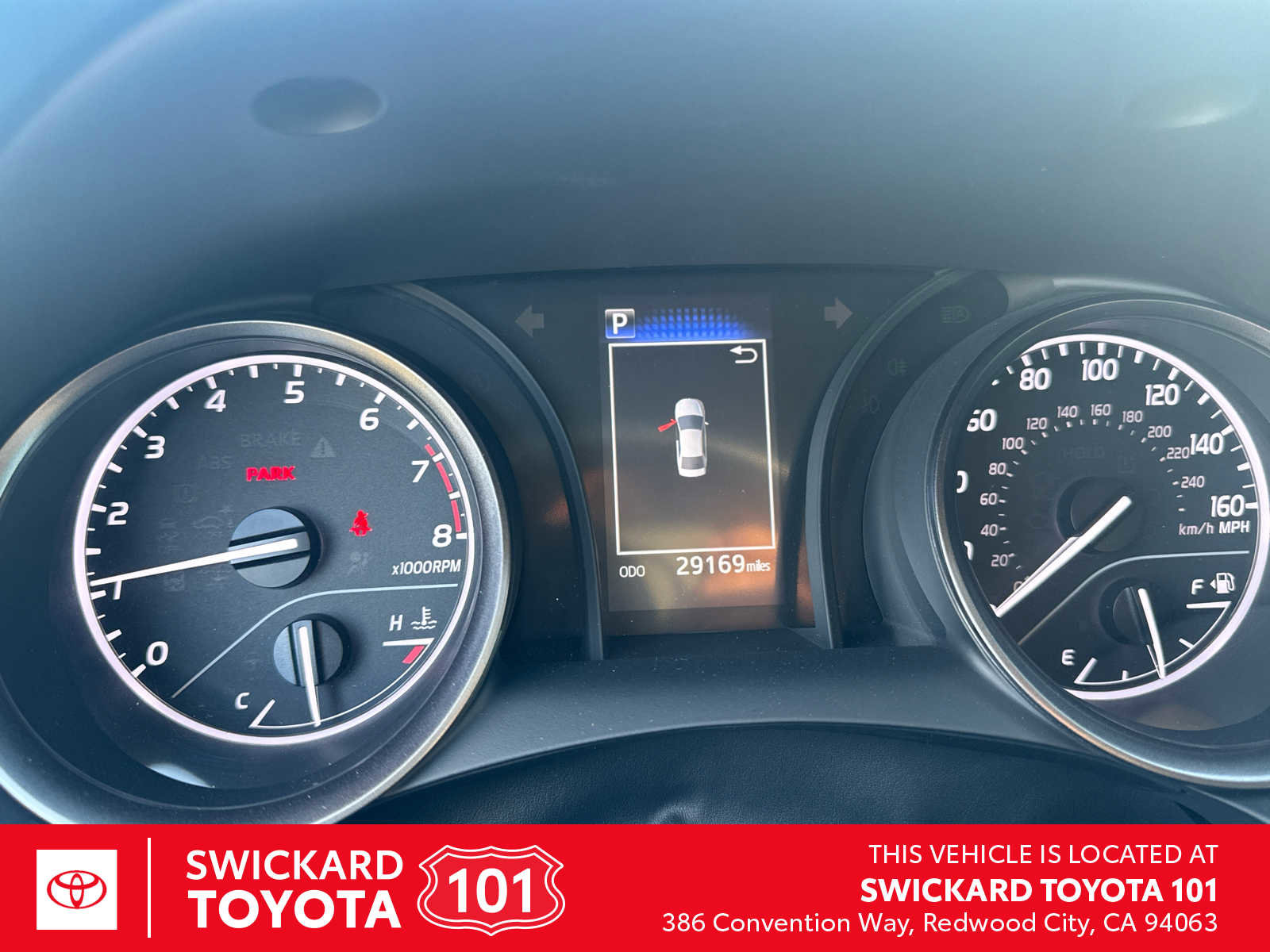 Used 2022 Toyota Camry SE image 1