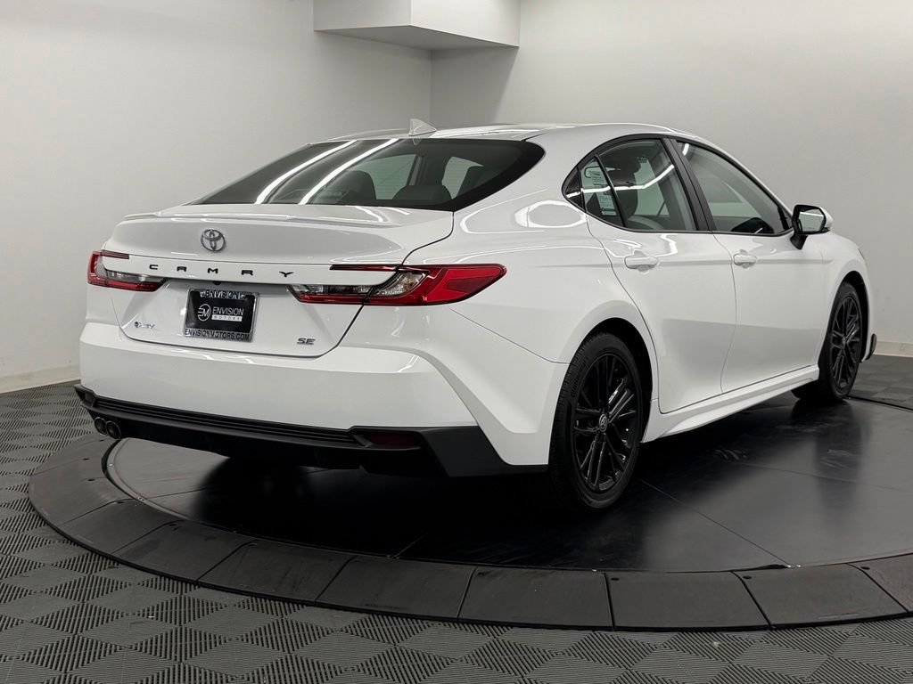 Used 2026 Toyota Camry SE FWD image 10