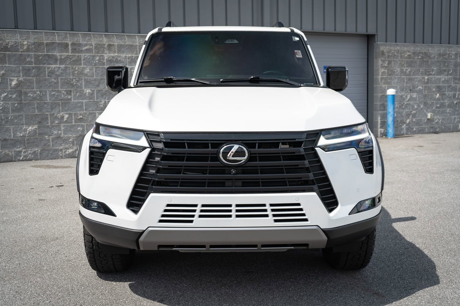 Used 2025 Lexus GX 550 AWD/4WD image 8
