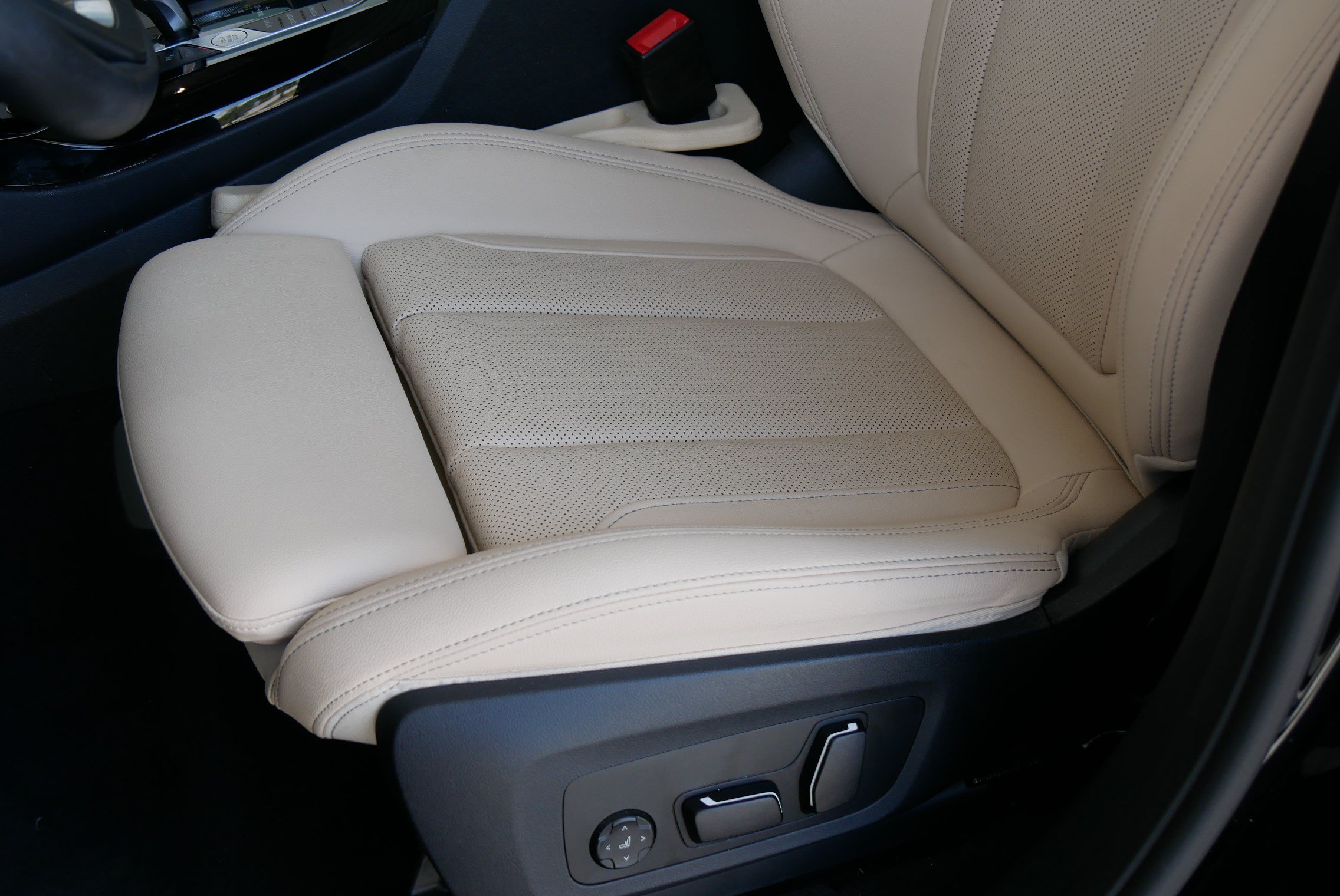 Certified 2024 BMW X3 sDrive30i w/ Convenience Package w/ZPA RWD image 25