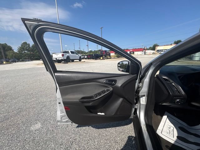 Used 2012 Ford Focus SE FWD image 10