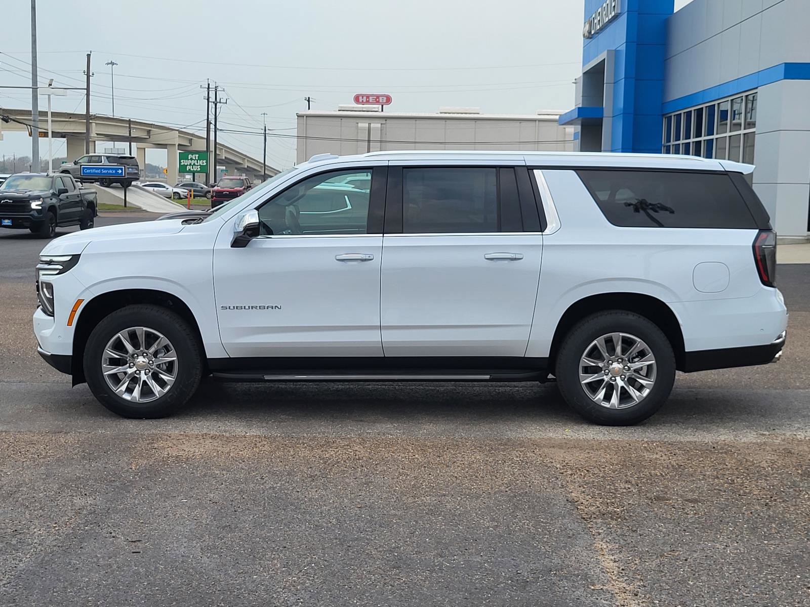 New 2026 Chevrolet Suburban Premier image 2