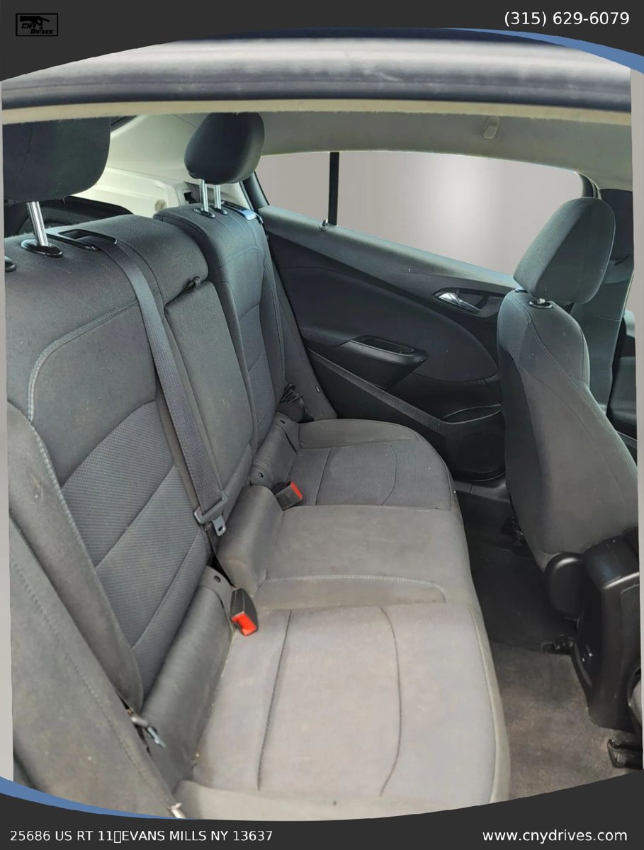 Used 2018 Chevrolet Cruze LT w/ Convenience Package FWD image 15