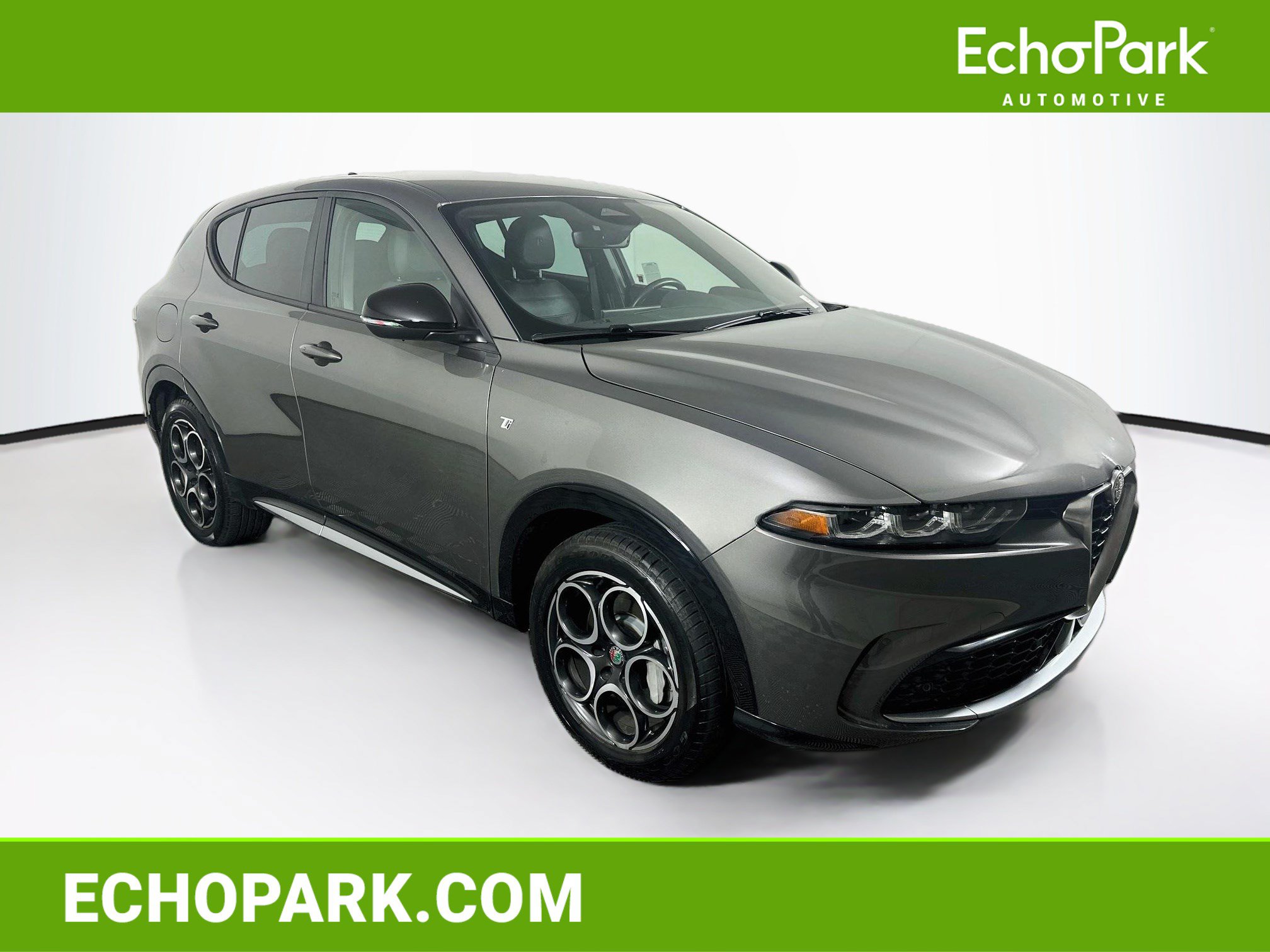 Used 2024 Alfa Romeo Tonale Ti w/ Premium Interior Package AWD/4WD image 1