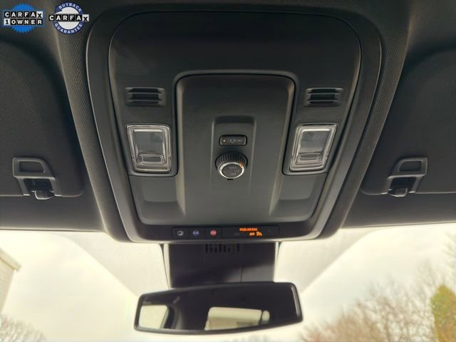 Used 2025 Chevrolet Suburban Z71 image 38