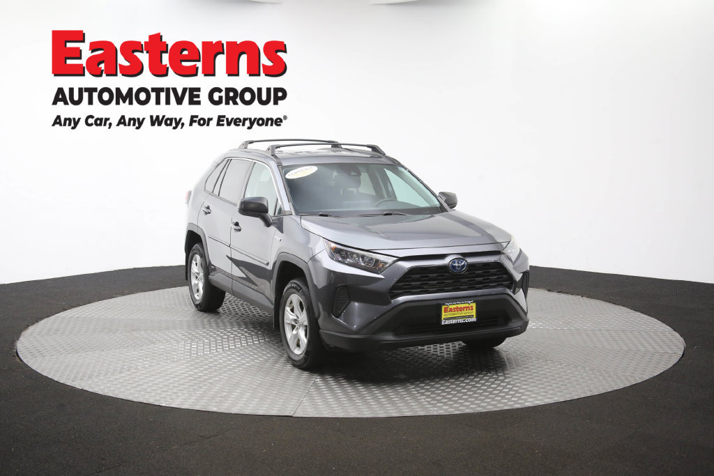 Used 2021 Toyota RAV4 LE w/ Carpet Mat Package (TMS) AWD/4WD image 52