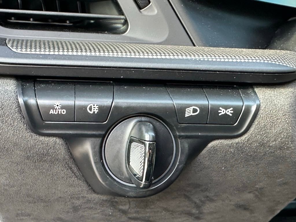 Certified 2024 Porsche 911 Carrera GTS image 33