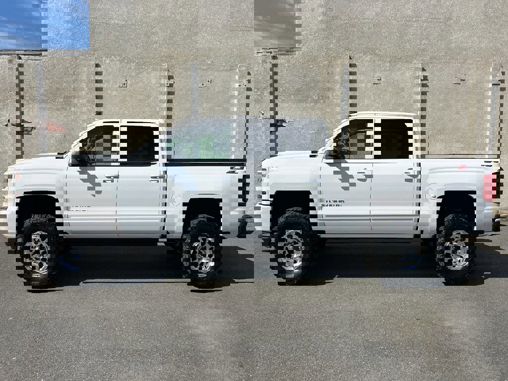 Used 2018 Chevrolet Silverado 1500 LT w/ All Star Edition image 7