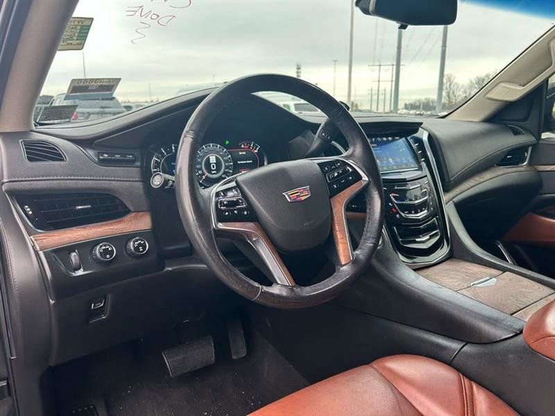 Used 2019 Cadillac Escalade Premium Luxury AWD/4WD image 14