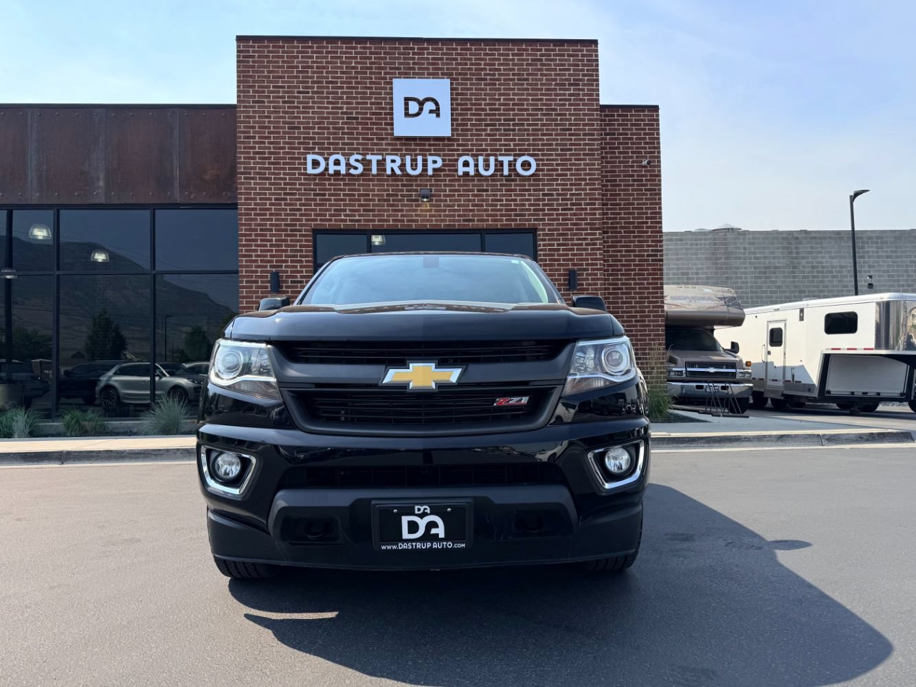Used 2017 Chevrolet Colorado Z71 AWD/4WD image 2