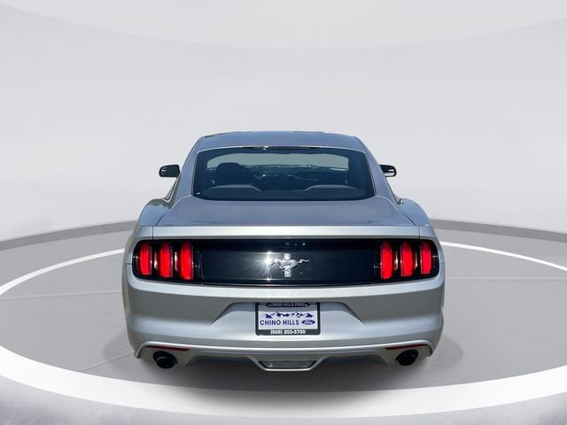 Used 2016 Ford Mustang Coupe RWD image 5