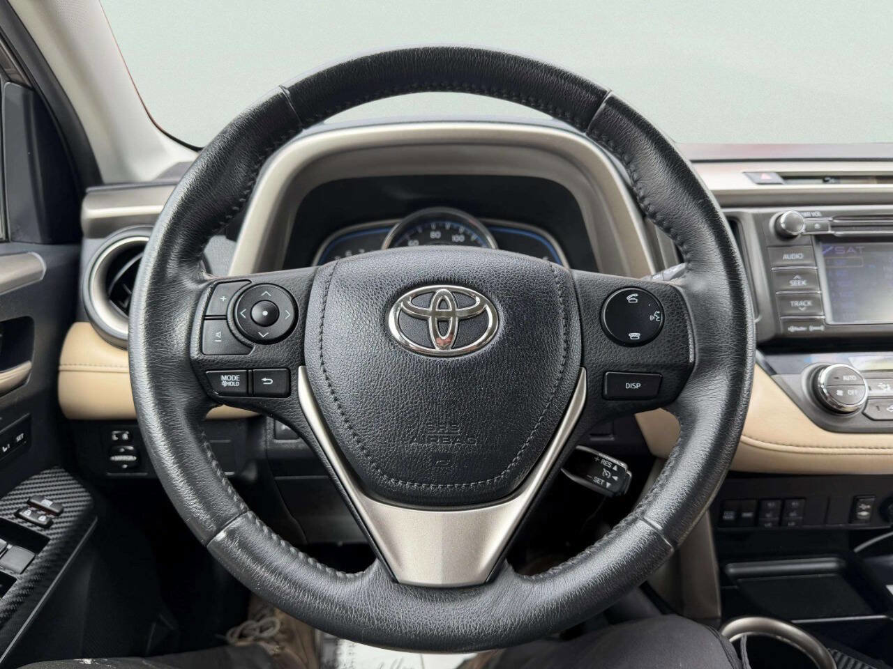Used 2013 Toyota RAV4 Limited AWD/4WD image 35