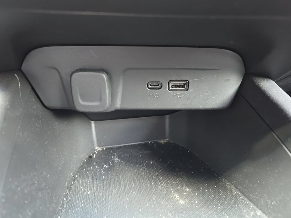 Certified 2024 Chevrolet Trax LS w/ LS Convenience Package FWD image 16
