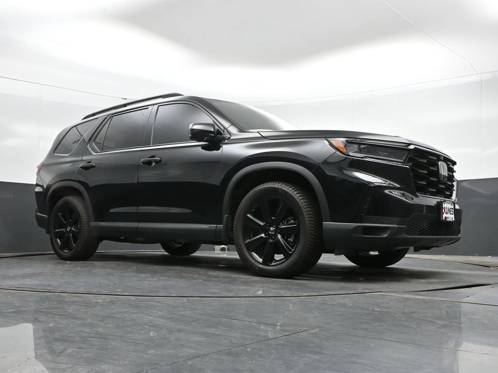 Used 2025 Honda Pilot Black Edition image 44