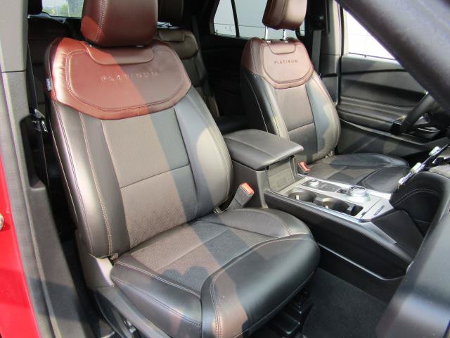 Certified 2022 Ford Explorer Platinum w/ Equipment Group 601A AWD/4WD image 10