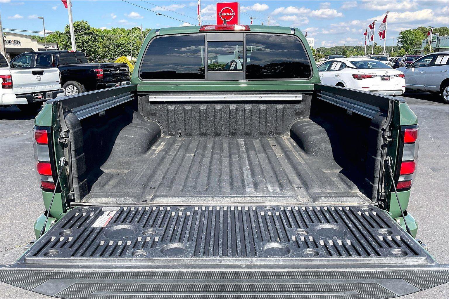 Certified 2022 Nissan Frontier PRO-4X w/ Pro-4X Premium Package AWD/4WD image 19
