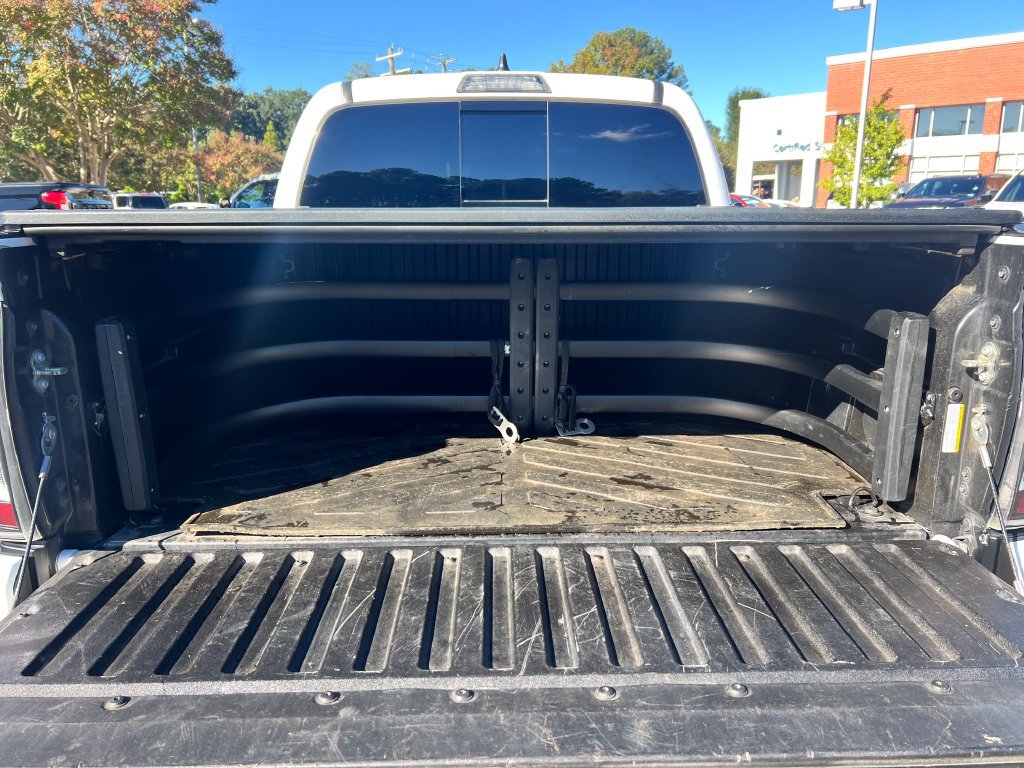 Used 2020 Toyota Tacoma TRD Off-Road AWD/4WD image 20
