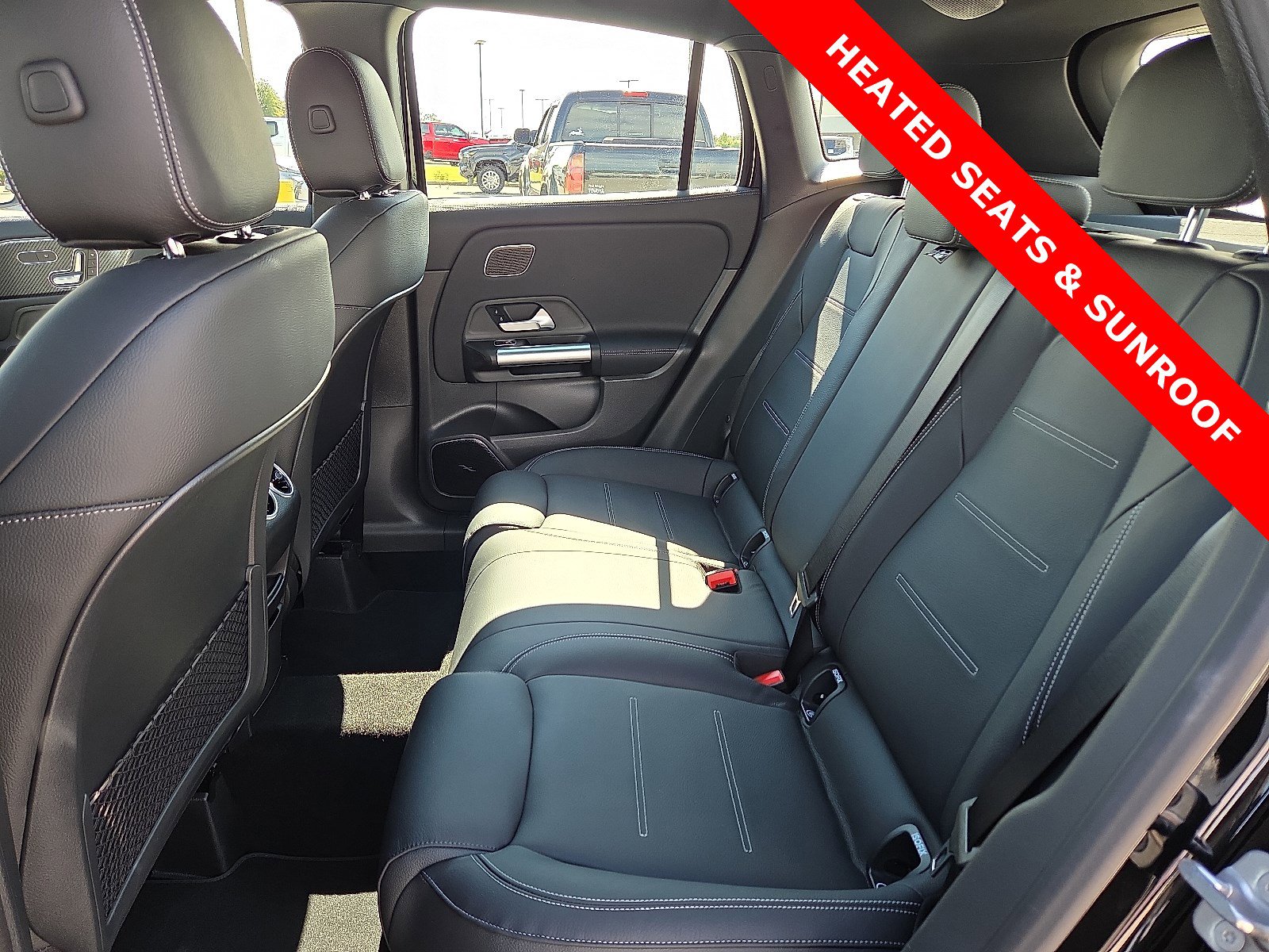 Used 2025 Mercedes-Benz GLA 35 AMG 4MATIC image 10
