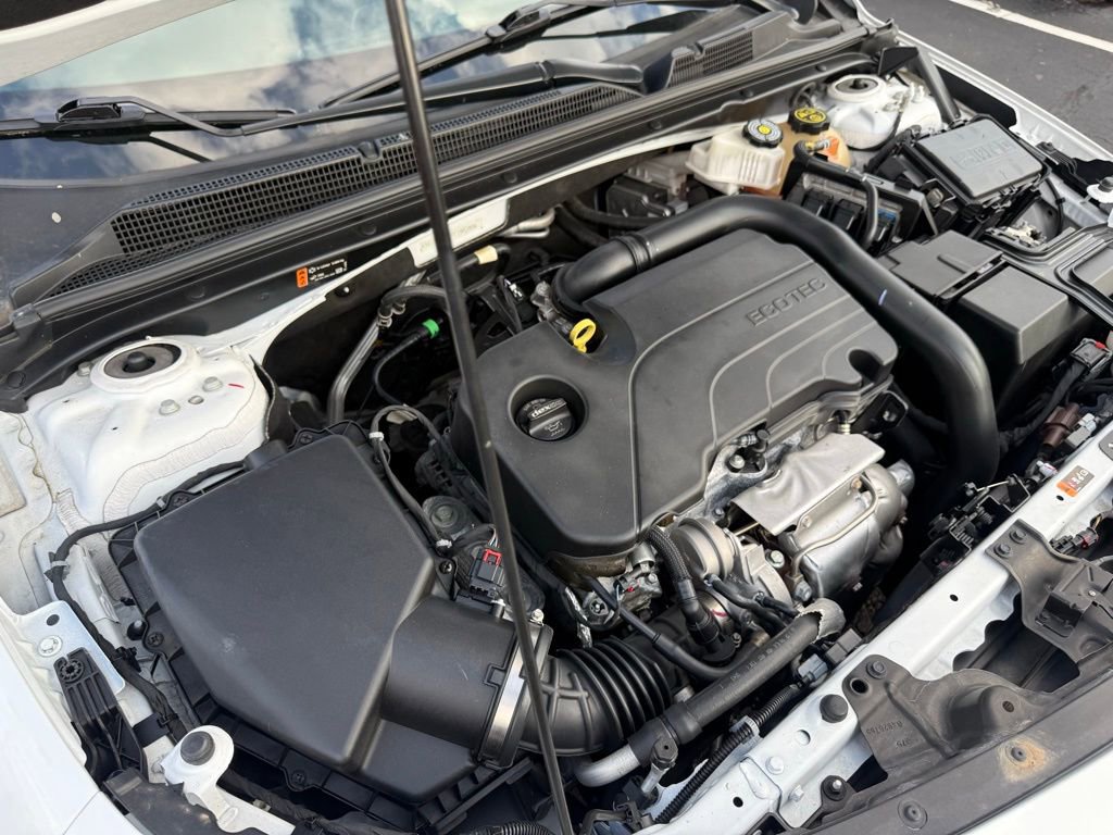 Used 2023 Chevrolet Malibu LT image 53