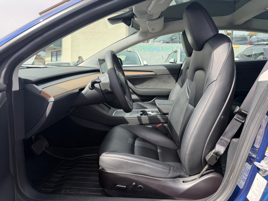 Used 2023 Tesla Model 3 Standard Range image 10