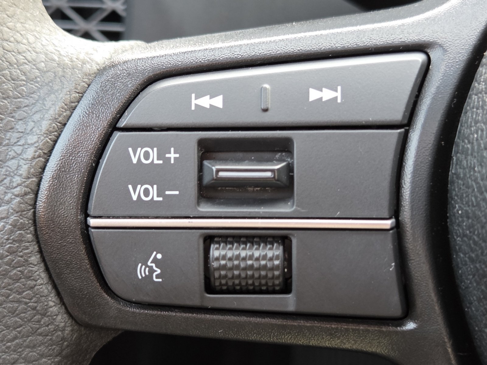 Used 2025 Honda Accord SE image 12