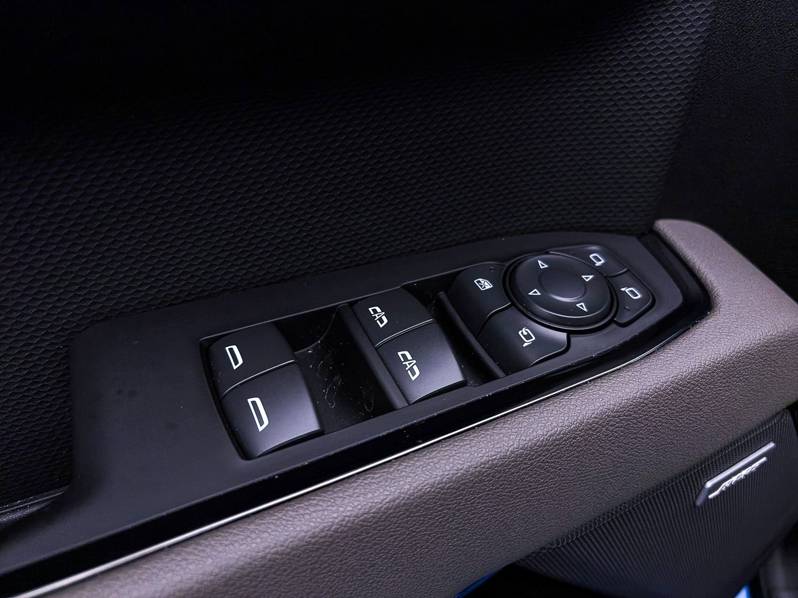 Used 2025 Chevrolet Silverado 1500 ZR2 w/ Technology Package image 22