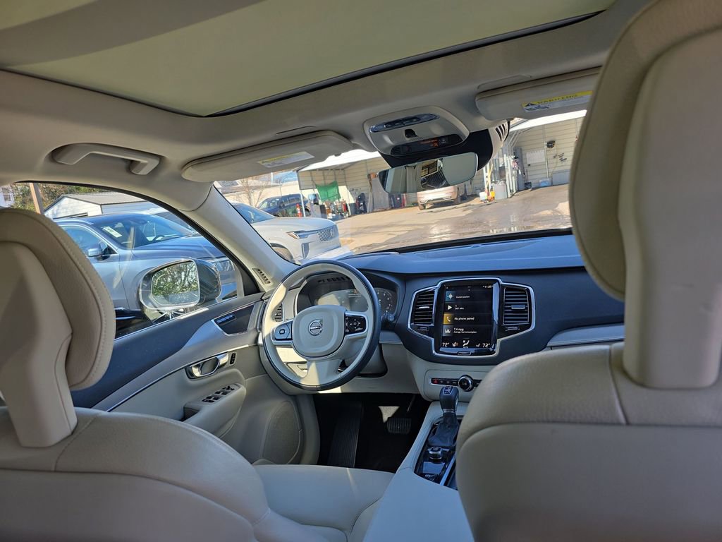 Used 2022 Volvo XC90 T5 Momentum w/ Advanced Package image 22
