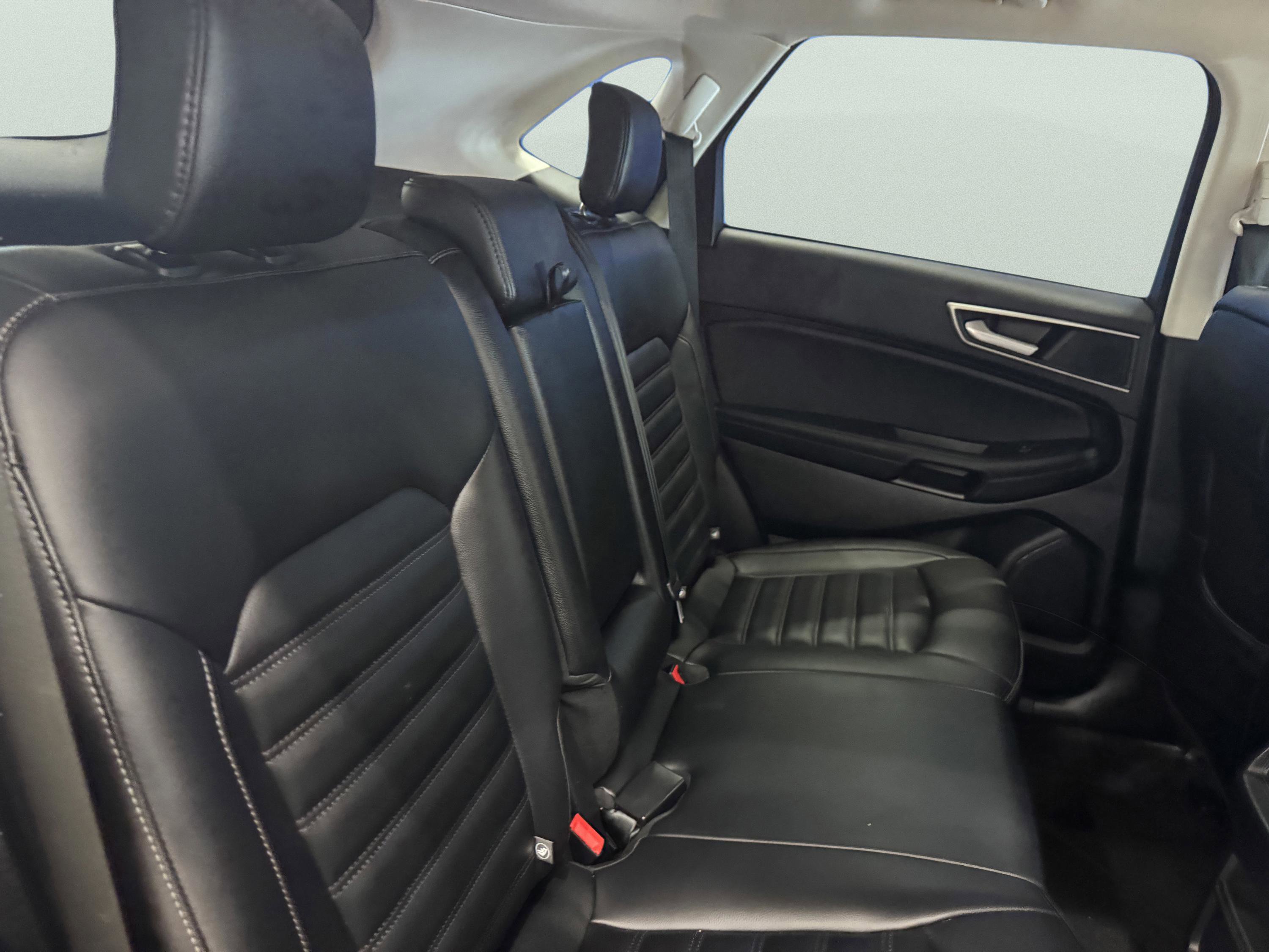 Used 2024 Ford Edge SEL image 12