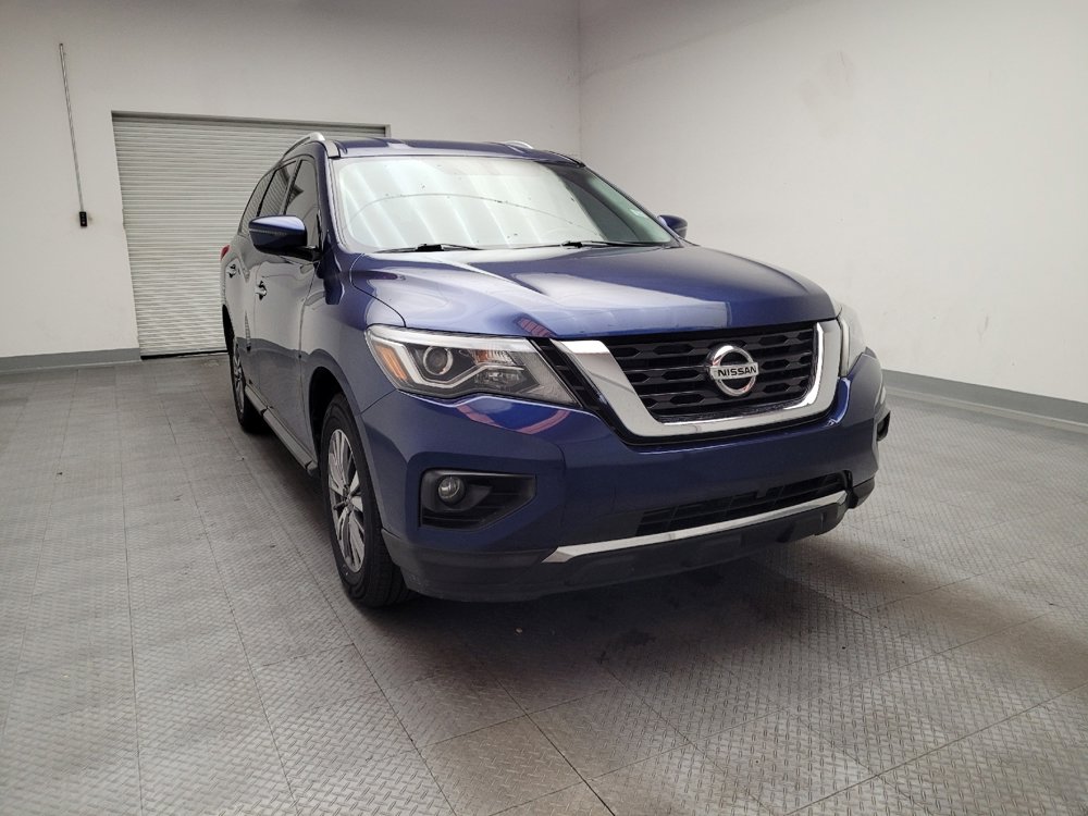 Used 2018 Nissan Pathfinder SV w/ SV Tech Package FWD image 14