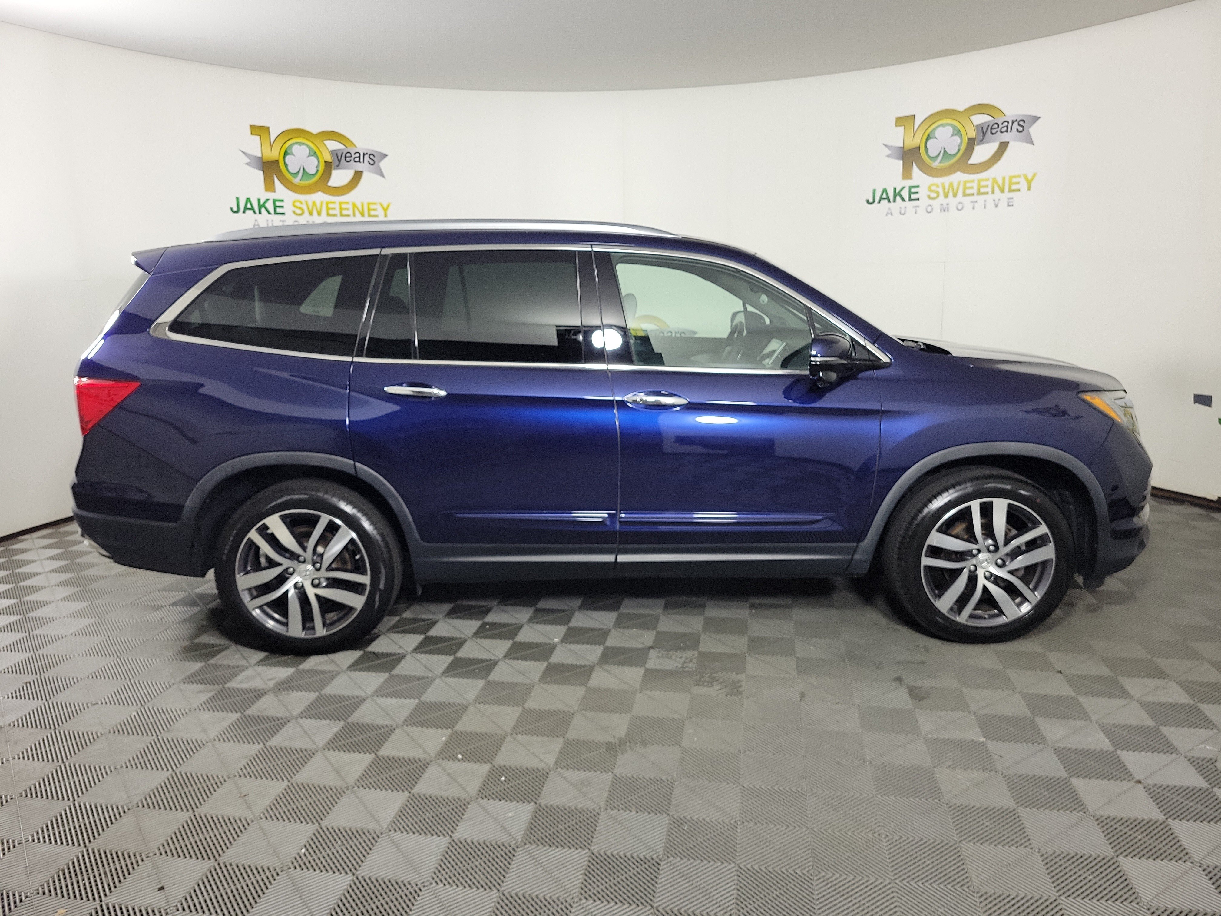 Used 2017 Honda Pilot Touring image 8