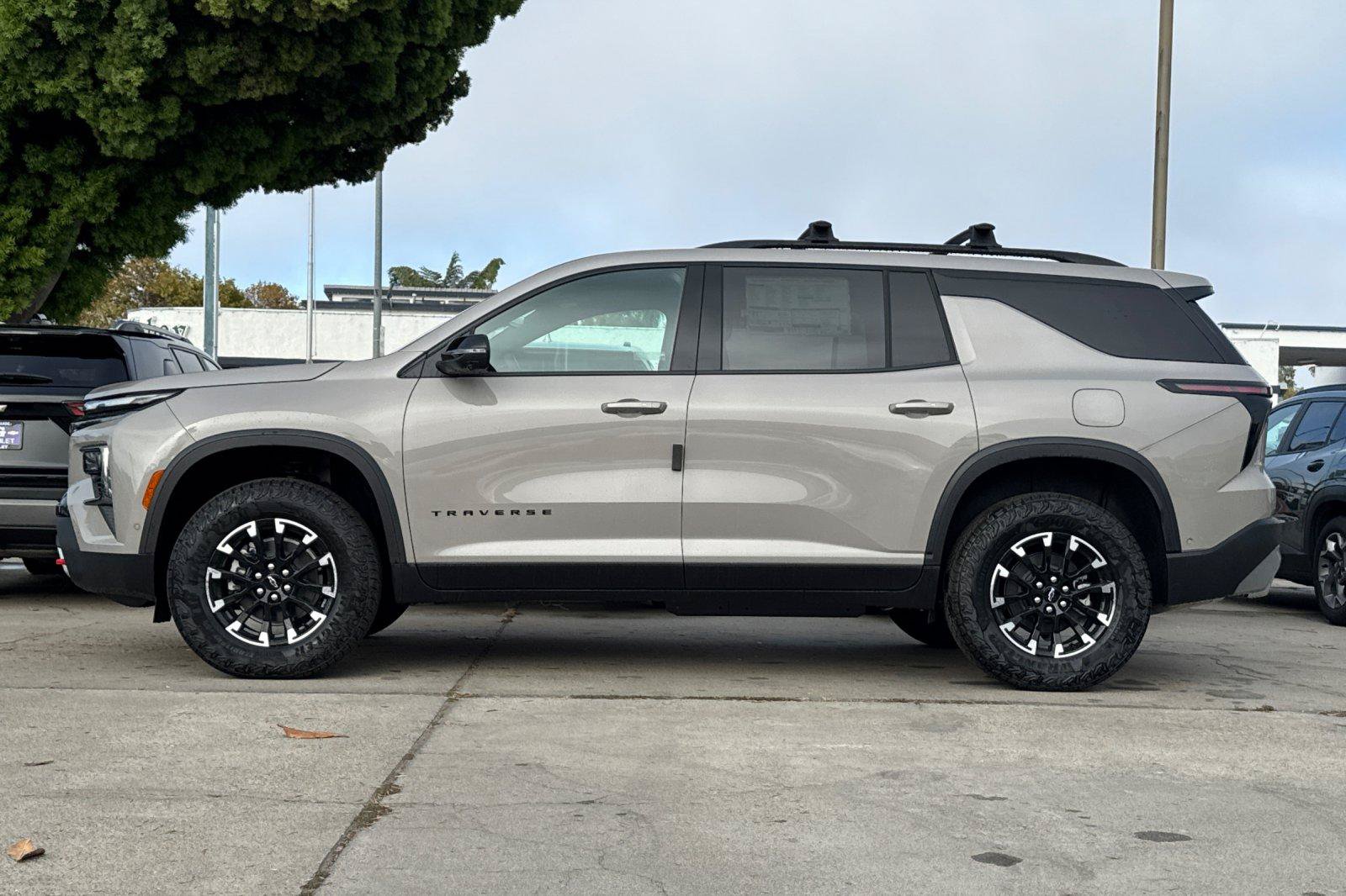 New 2026 Chevrolet Traverse Z71 w/ Enhanced Driving Package AWD/4WD image 12