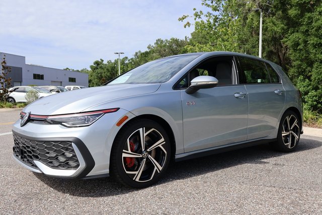 New 2025 Volkswagen GTI SE image 3