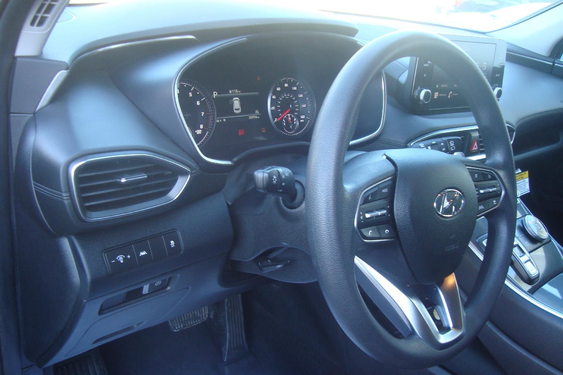 Used 2023 Hyundai Santa Fe SE AWD/4WD image 10