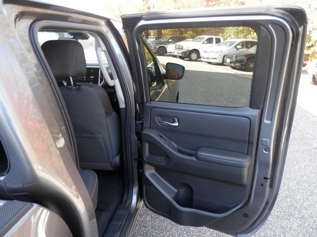 Used 2025 Nissan Frontier SV AWD/4WD image 33